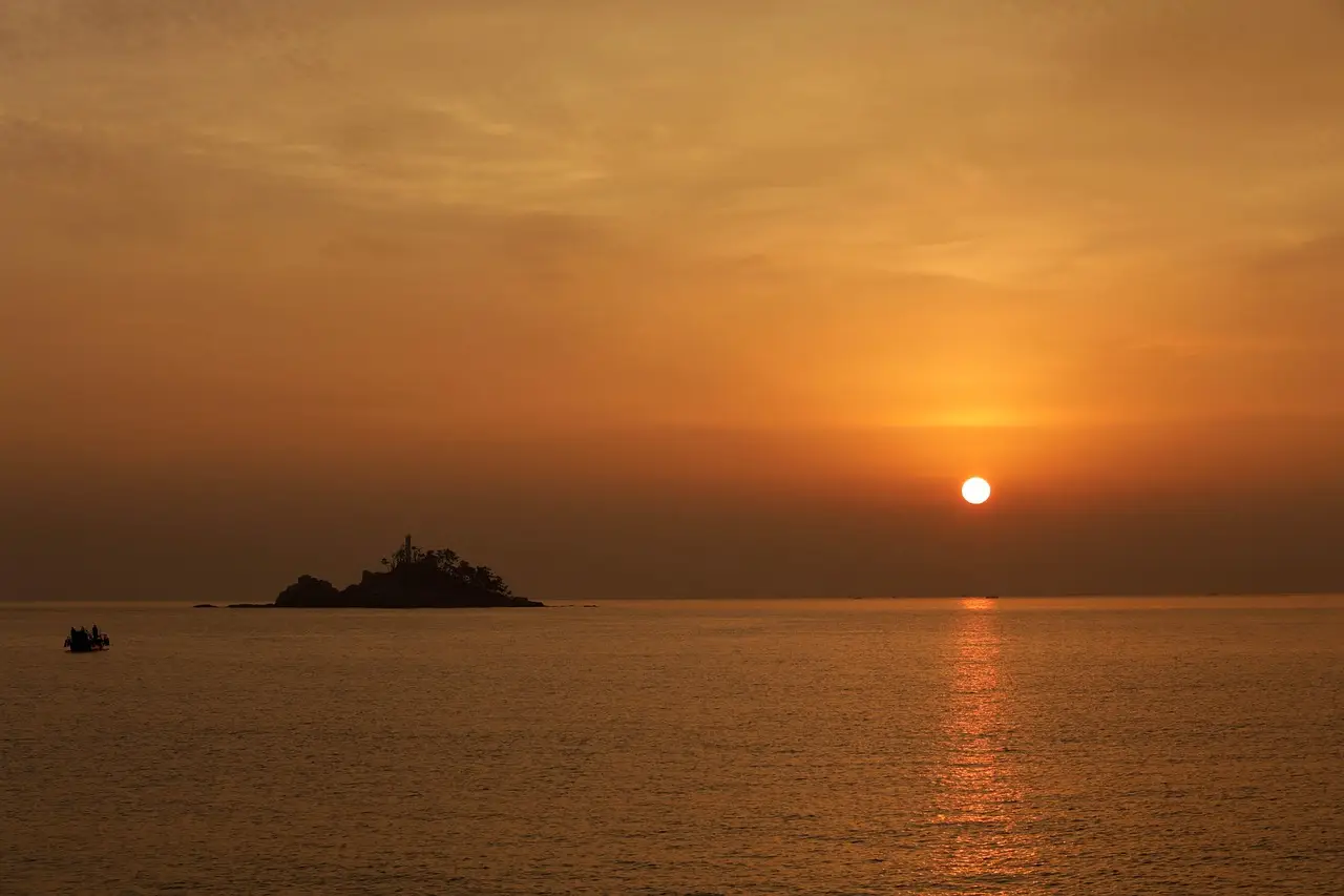 The World Makes Inaugural Visit to Port of Sokcho